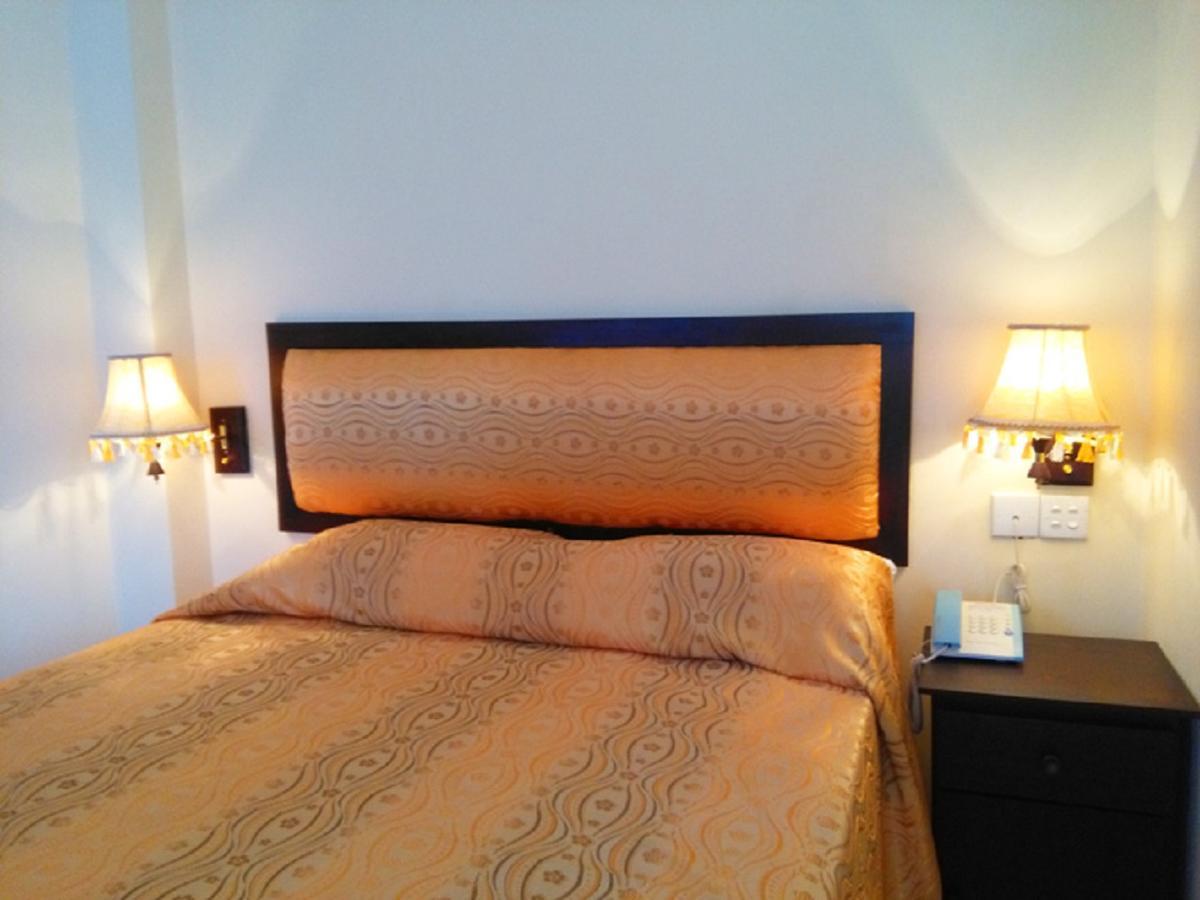 K And K Country Resort Minuwangoda Esterno foto
